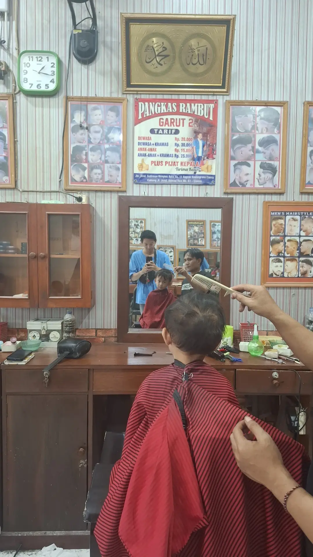 Abang potong rambut